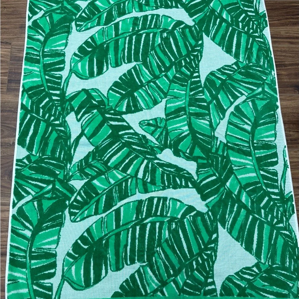 Lilly Pulitzer spearmint let’s go bananas leaf print large Jacquard beach towel